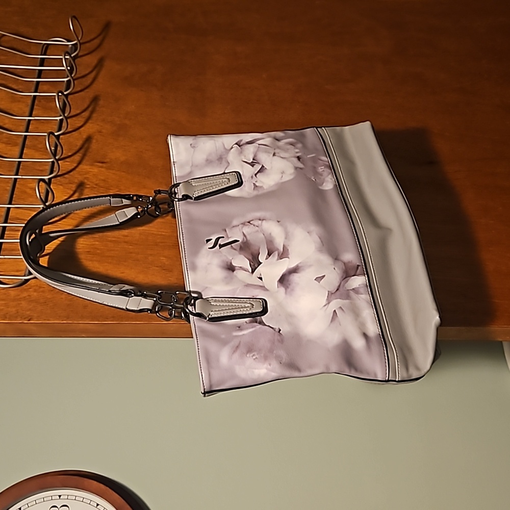Simply Vera Wang Tote